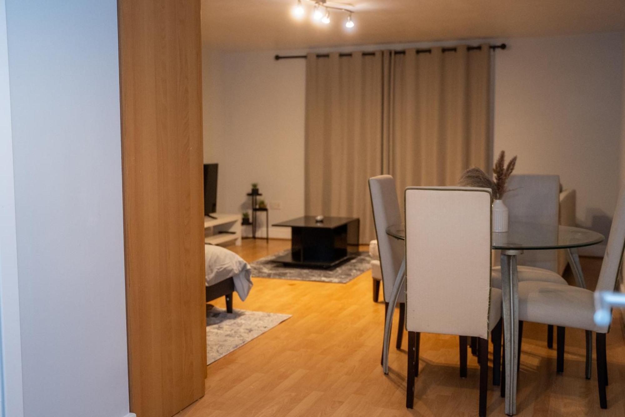 Cozy 1 Bed In Canary Wharf - Near Excel & Greenwich With Gym Acces London Kültér fotó